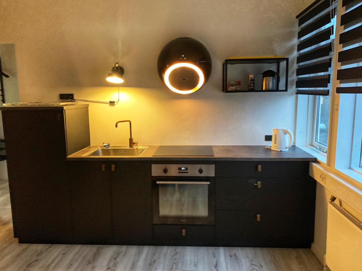 Broncks Apartment 1 - Modern 2-Bedroom In The Heart Of Τόρσχαβν Εξωτερικό φωτογραφία